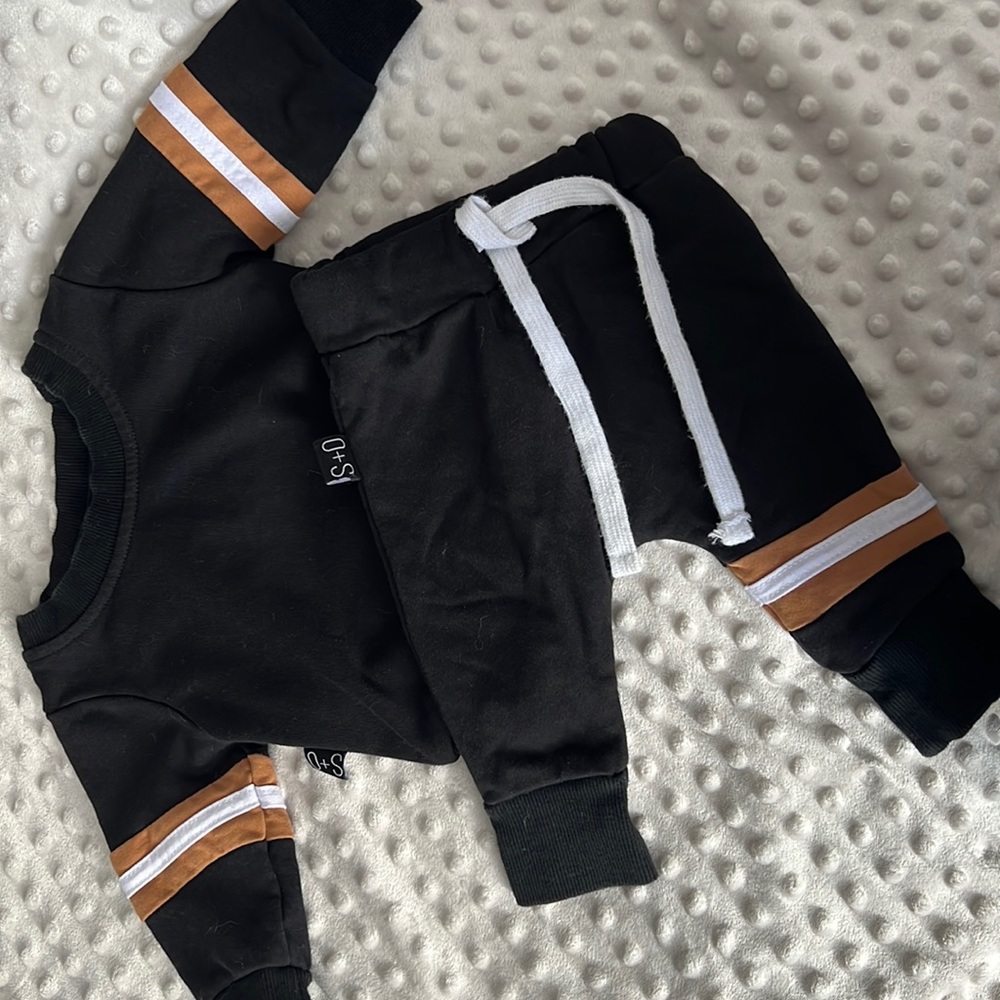 Olive and scout jogger set